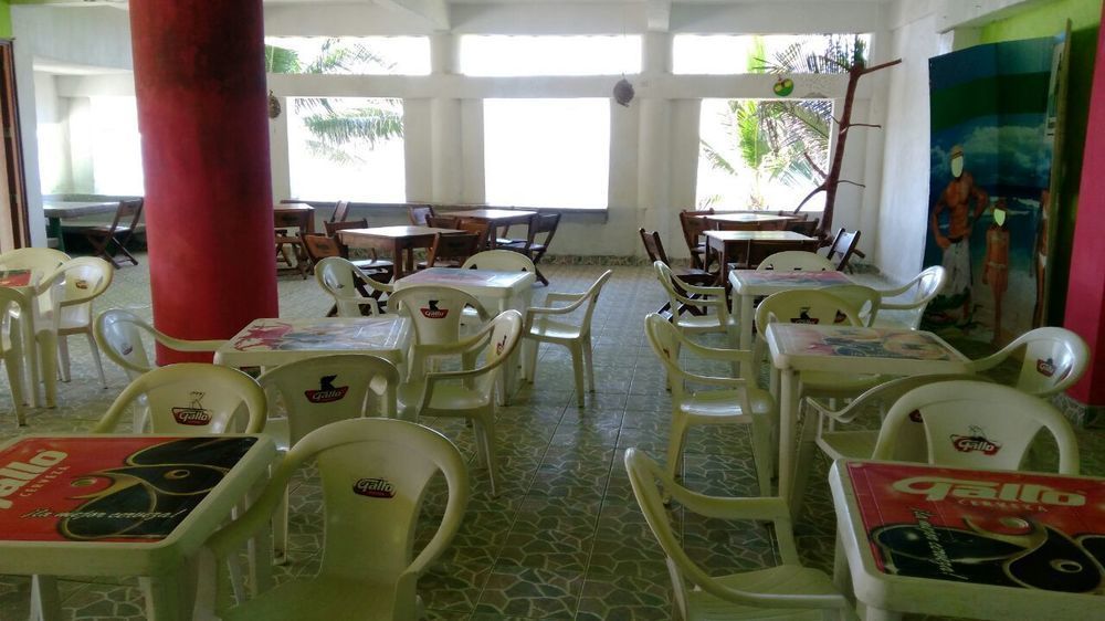 Tortugas Place Hotel Y Bungalos Monterrico Kültér fotó
